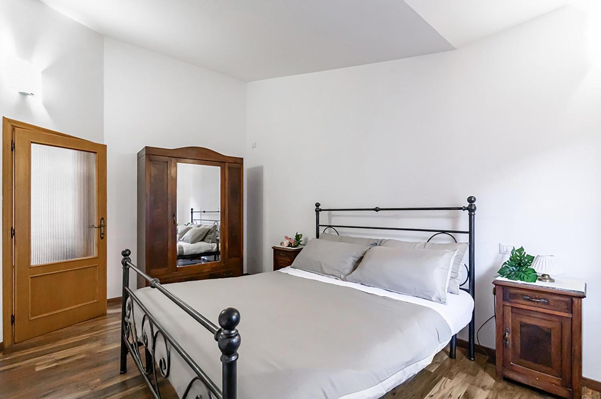 Camollia Modern Apartment! *